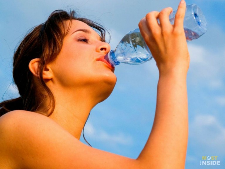 10 Signs That Tell You To Drink More Water