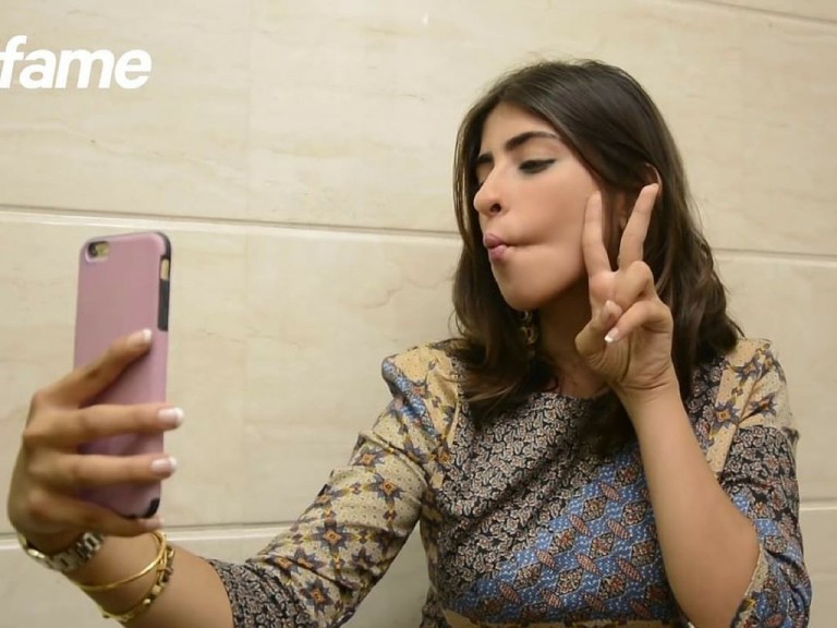 Know What Girls Actually Do In The Loo!