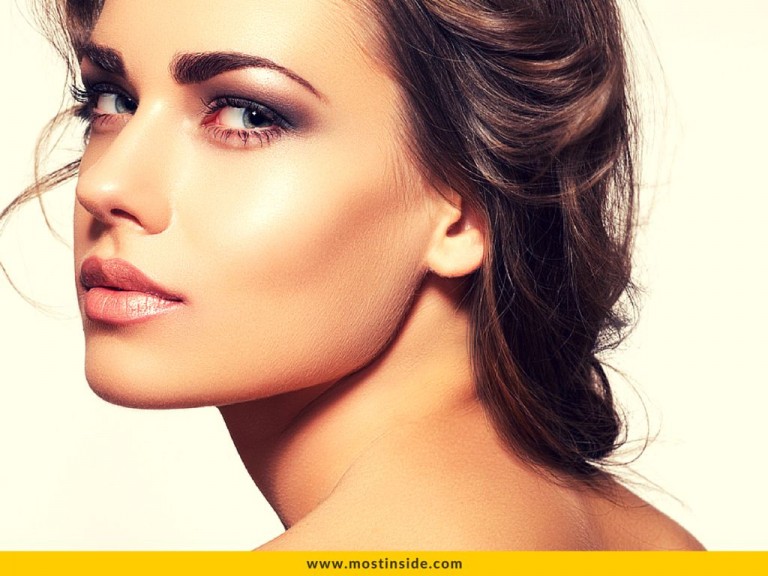 9 Natural Ways To Instantly Lighten Your Skin