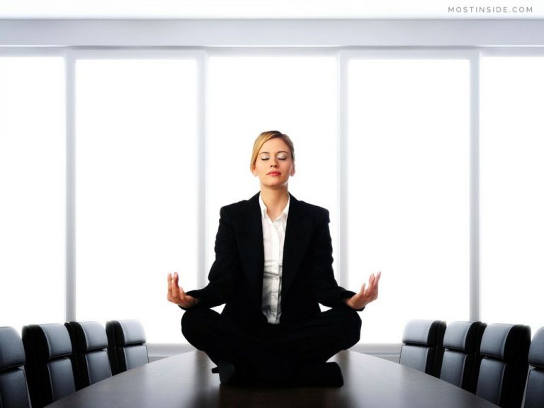10 Easy Tips To Avoid Stress From Overpowering You At Work