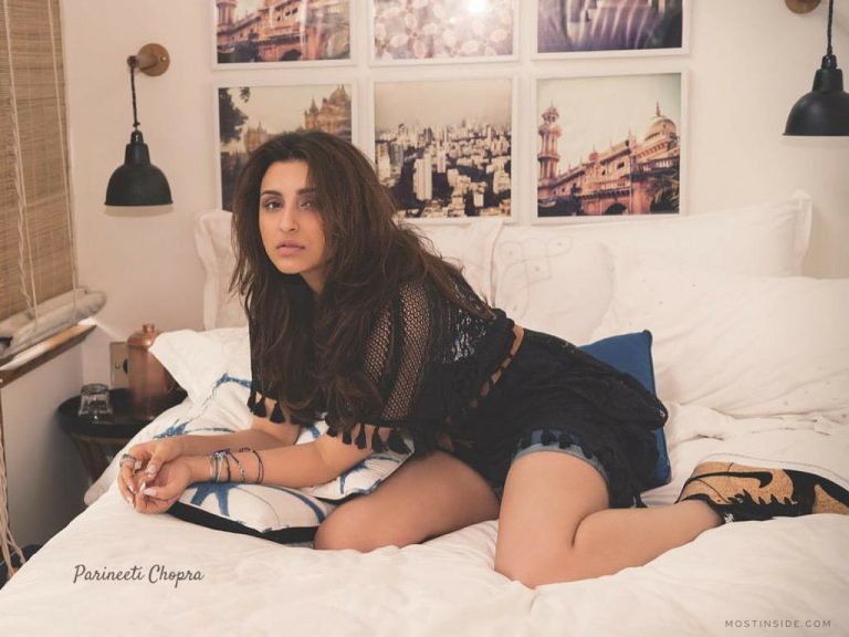 Parineeti Chopra Top 9 Hot Looks