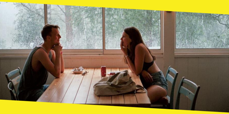 Signs that Your Ex-Girlfriend Still Loves You