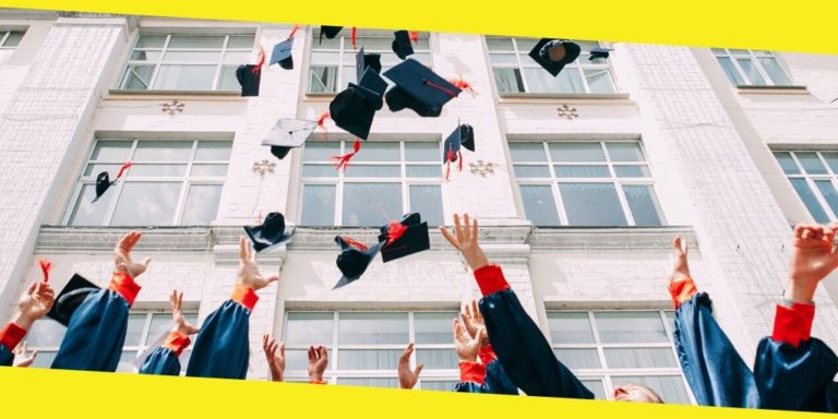 The Top 4 Reasons Why Studying Abroad is a Great Experience 