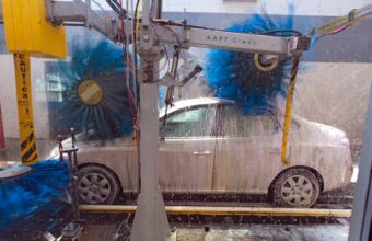 How to Choose the Right Automatic Car Wash for Your Needs