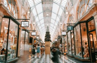 Captivating Holiday Shoppers Through Conversational Messaging