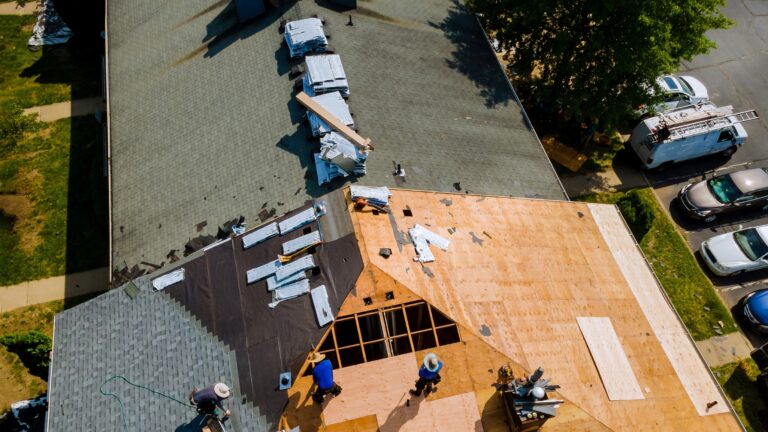 Why You Should Trust Experienced Commercial Roofing Experts for Your Roofing Needs