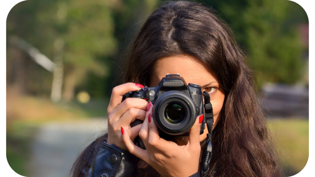 lady photographer.