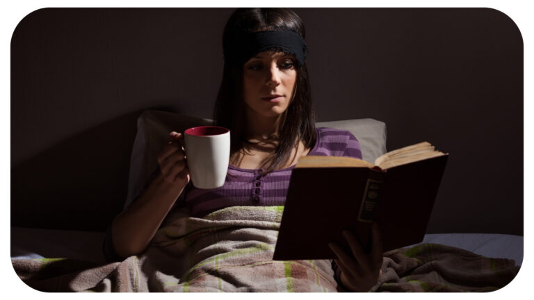 Advantages and Disadvantages of Drinking Milk Before Bedtime