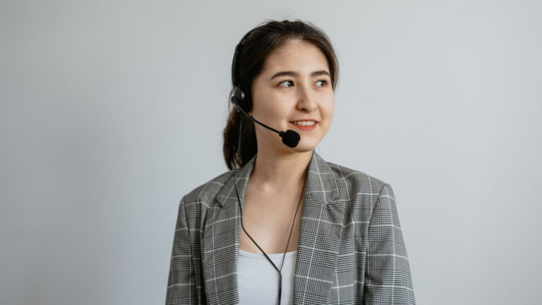 How to Choose the Right Outsource Philippines Call Center for Your Business
